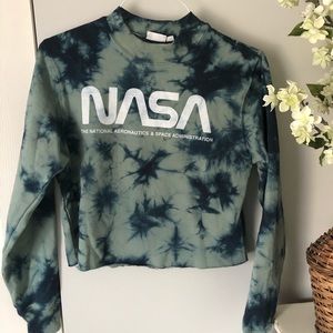 Cropped NASA sweatshirt tie-dye